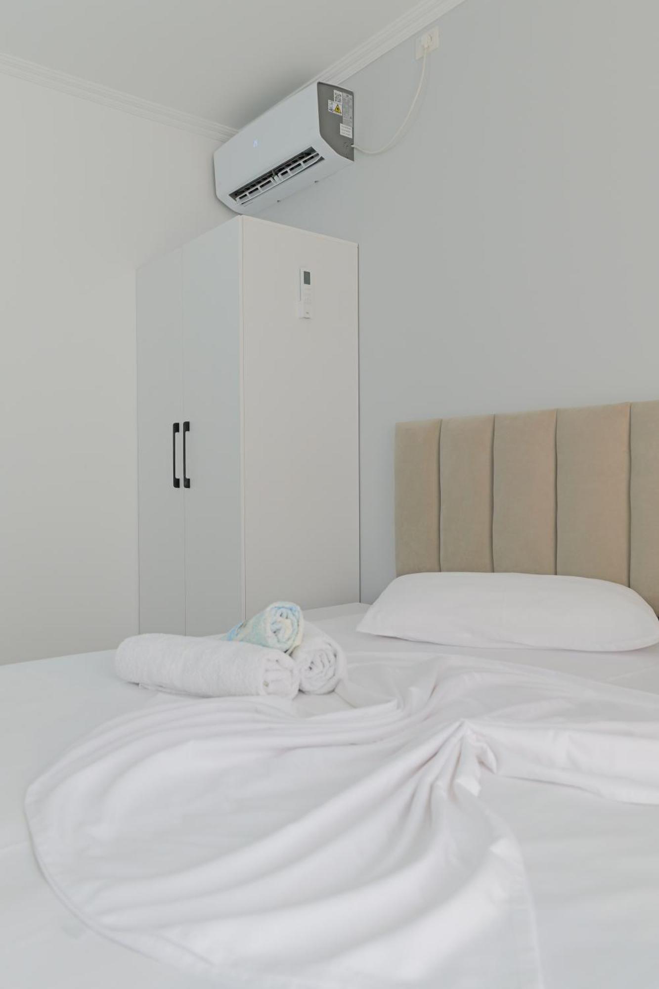 Vila Marina Apartments Sarandë Exterior foto