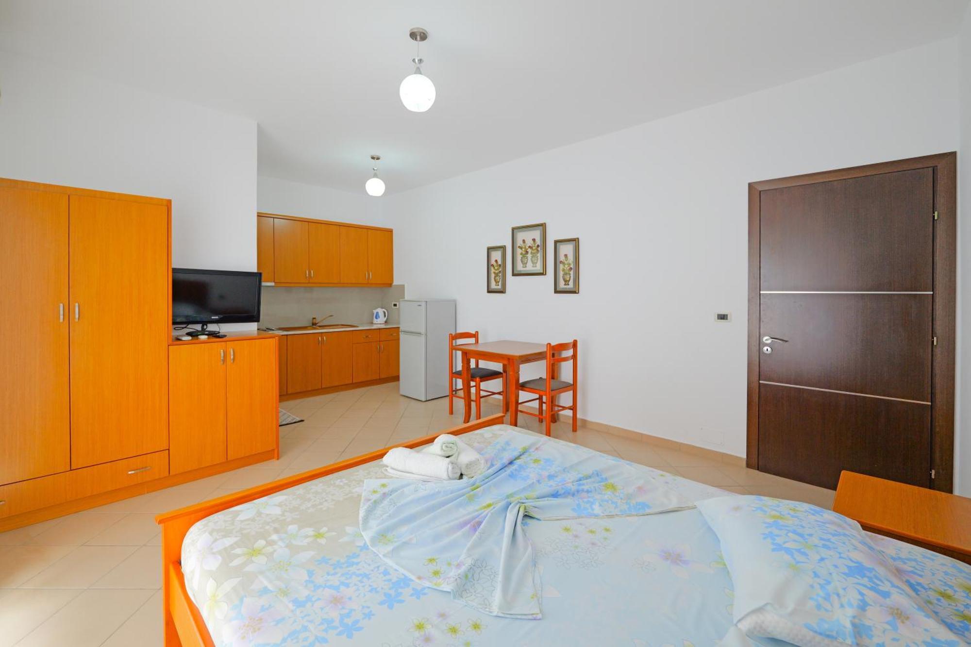 Vila Marina Apartments Sarandë Exterior foto